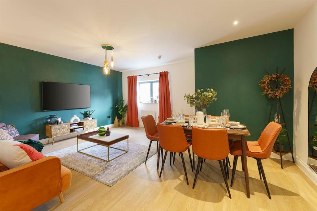 Lilyturf - 2 Bedroom Luxury Apartment By Mint Stays ブリストル エクステリア 写真