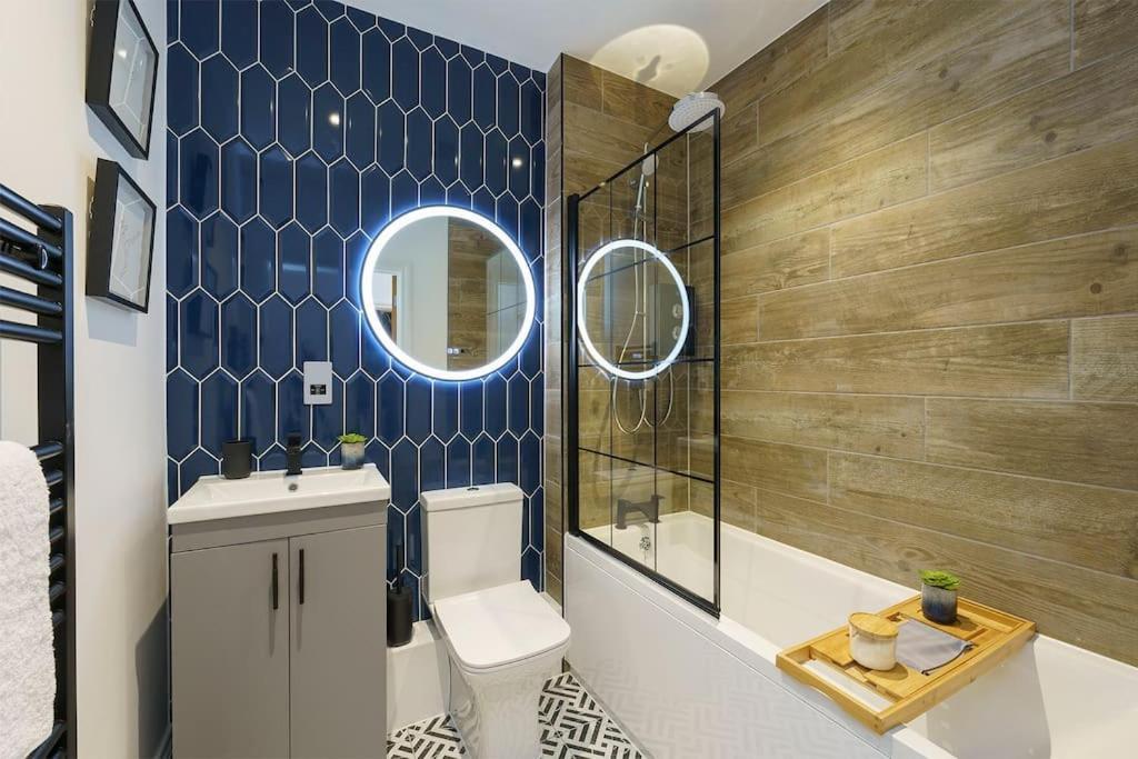 Lilyturf - 2 Bedroom Luxury Apartment By Mint Stays ブリストル エクステリア 写真